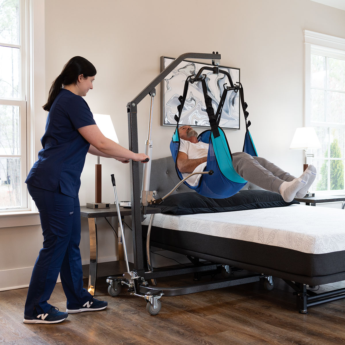 Flexabed Hi-Low SL offering access for home care equipment